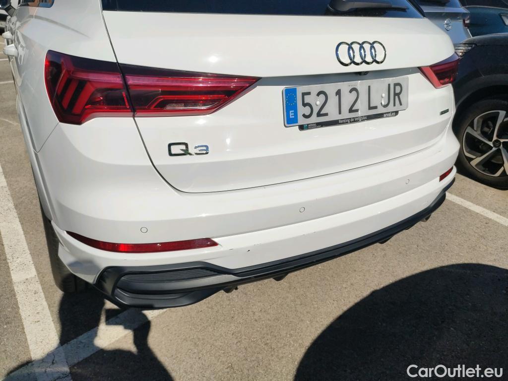  Audi  Q3 AUDI  / 2018 / 5P / todoterreno 40 TDI 140kW S tronic Quattro Black Line #20