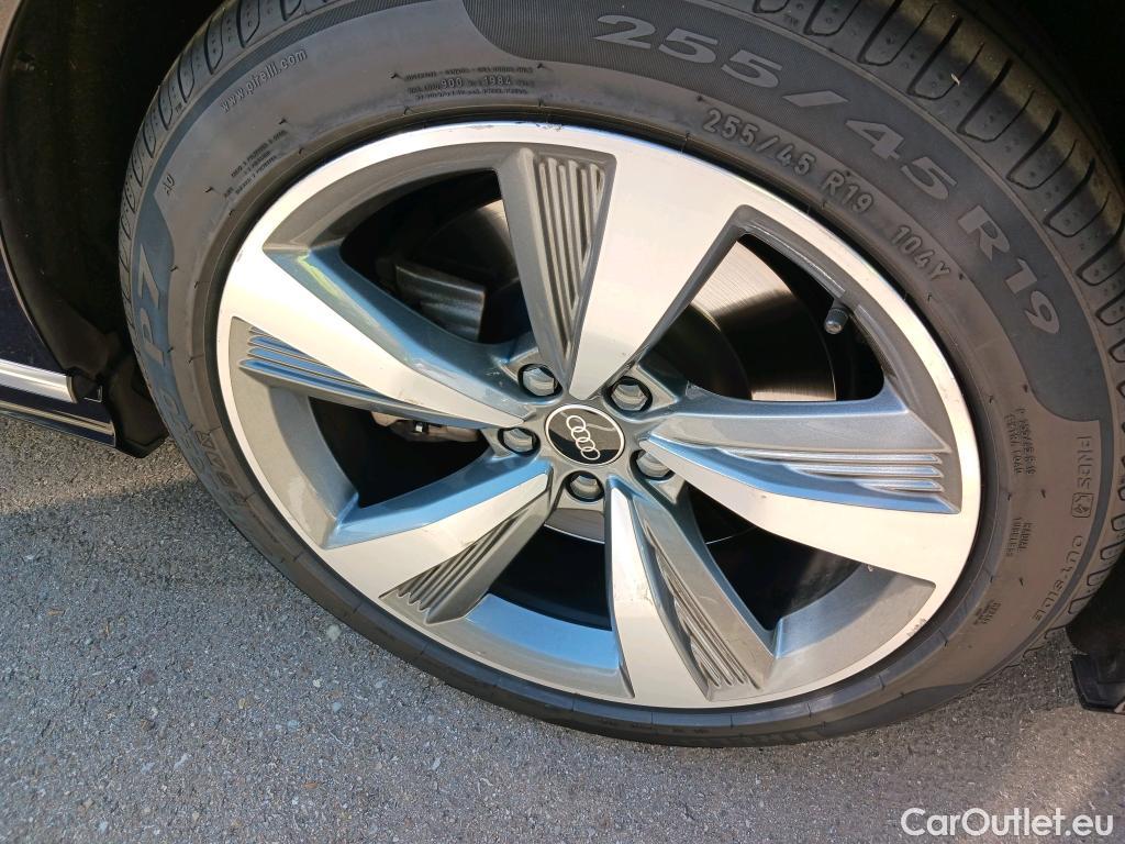  Audi  A8  60 TFSI e quattro 3.0 TFSI 460CV AT8 E6d #1