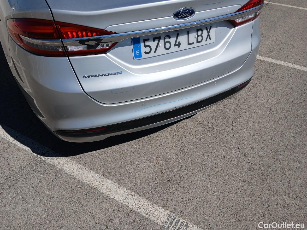  Ford  Mondeo FORD  / 2014 / 5P / berlina con portón 2.0 TDCi 110kW (150CV) Titanium 235 #20