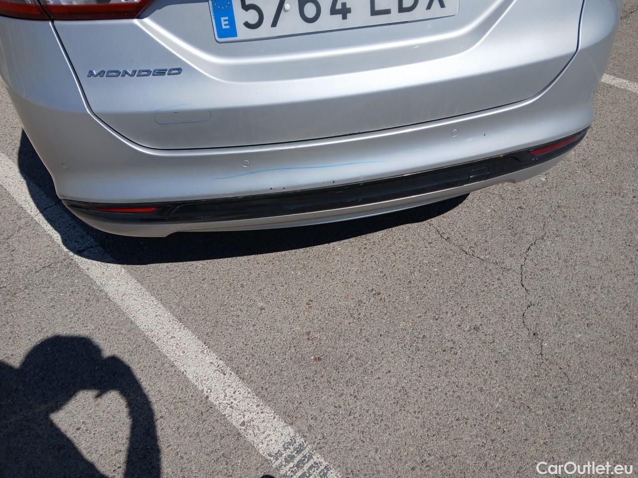 Ford  Mondeo FORD  / 2014 / 5P / berlina con portón 2.0 TDCi 110kW (150CV) Titanium 235 #22