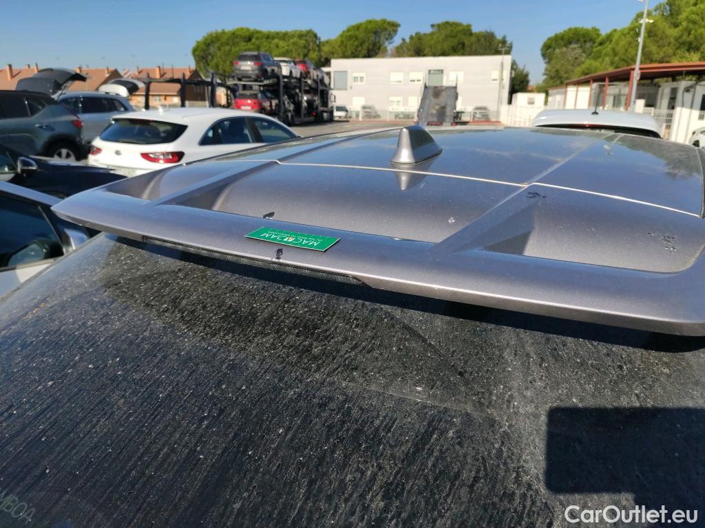  Toyota  C-HR TOYOTA  / 2016 / 5P / todoterreno 1.8 125H Advance (CX) #29