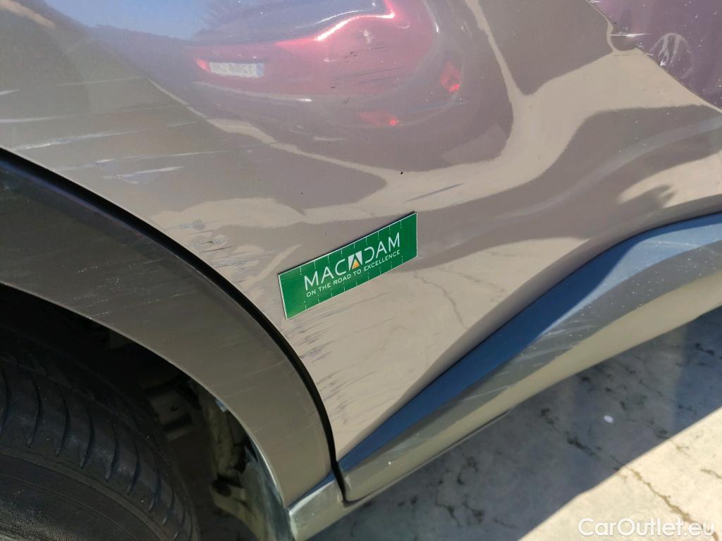  Toyota  C-HR TOYOTA  / 2016 / 5P / todoterreno 1.8 125H Advance (CX) #8
