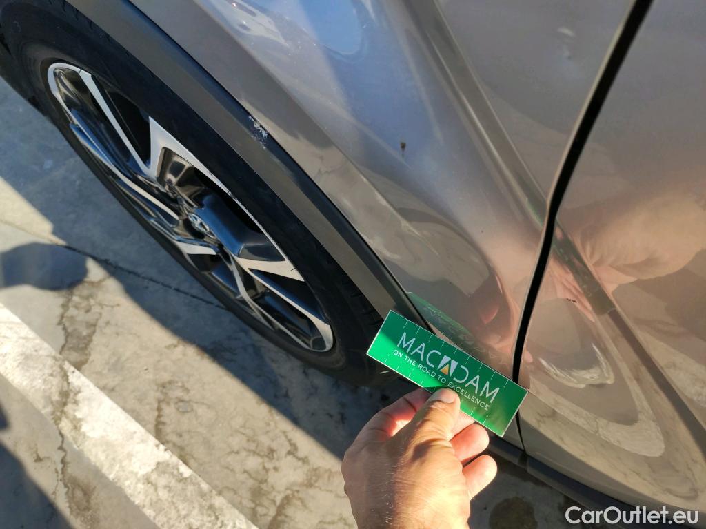  Toyota  C-HR TOYOTA  / 2016 / 5P / todoterreno 1.8 125H Advance (CX) #10