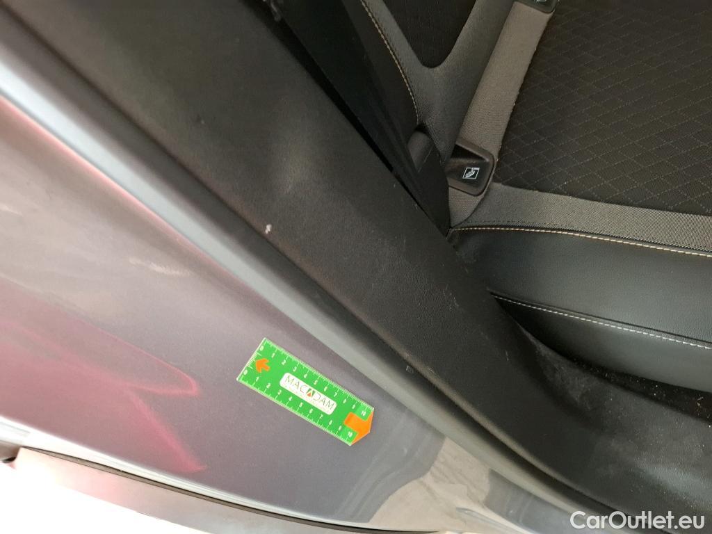 Opel   Grandland X Grandland X Elegance Business 1.5 130CV BVA8 E6d #50