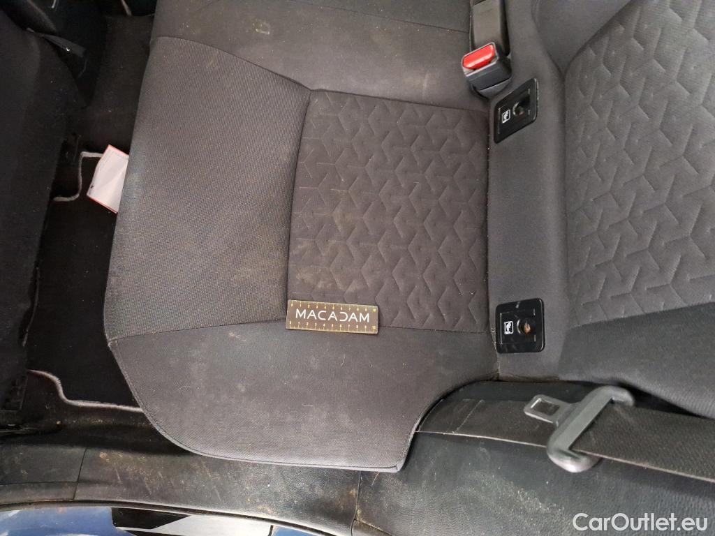  Toyota  Corolla TOYOTA  / 2018 / 5P / Berline Hybride 122h Dynamic Business Stage Acad #34