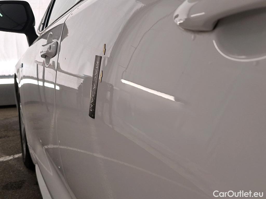  Toyota  Corolla TOYOTA  / 2018 / 5P / Berline Hybride 122h Dynamic Business Stage Acad #25