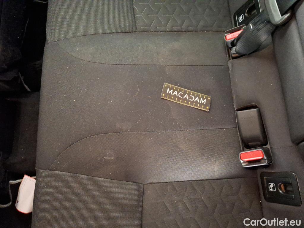  Toyota  Corolla TOYOTA  / 2018 / 5P / Berline Hybride 122h Dynamic Business Stage Acad #35