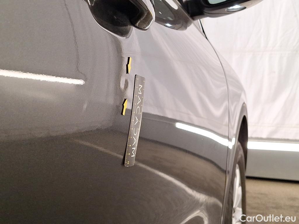  Ford  Kuga FORD  / 2019 / 5P / SUV 2.5 190 hybrid Flexifuel Pshift Titanium #49