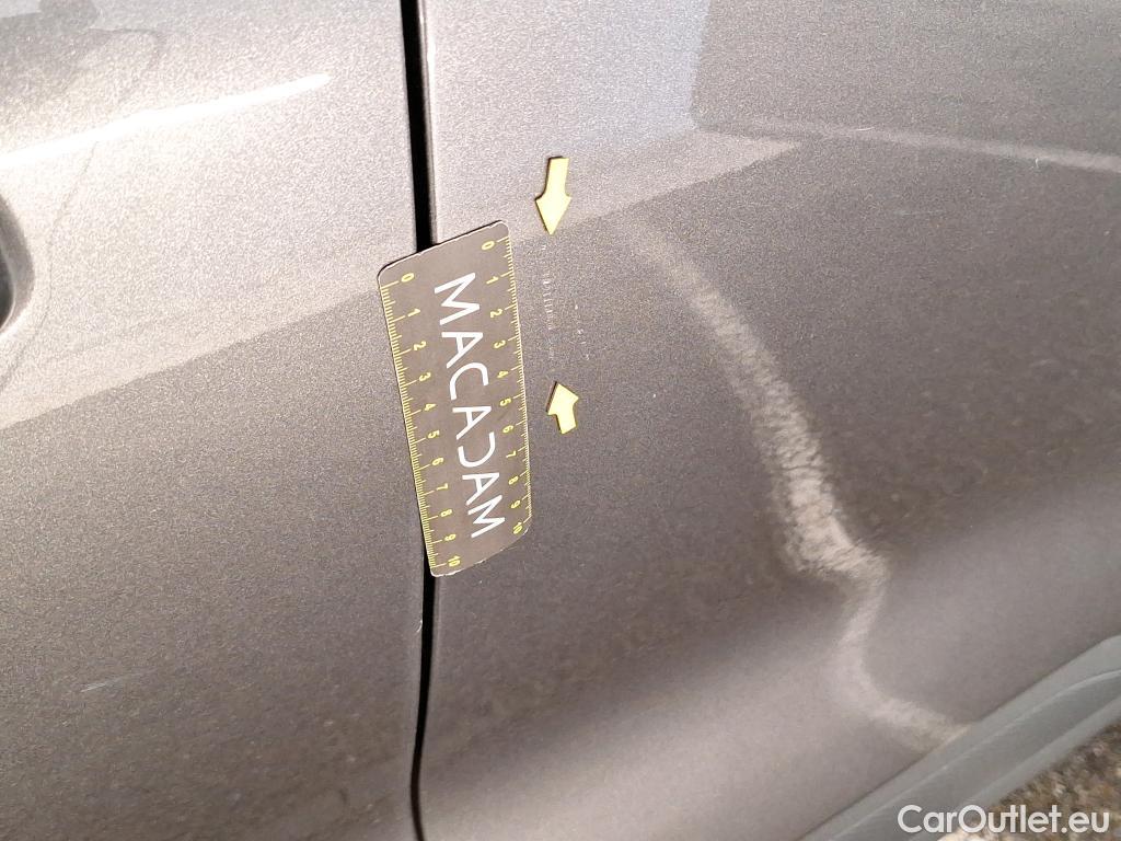 Ford  Kuga FORD  / 2019 / 5P / SUV 2.5 190 hybrid Flexifuel Pshift Titanium #34