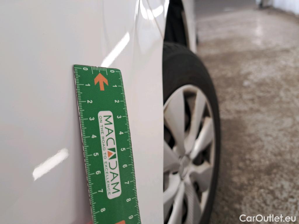  Citroen  C3  Live 1.2 PureTech 70CV BVM5 E6dT #3