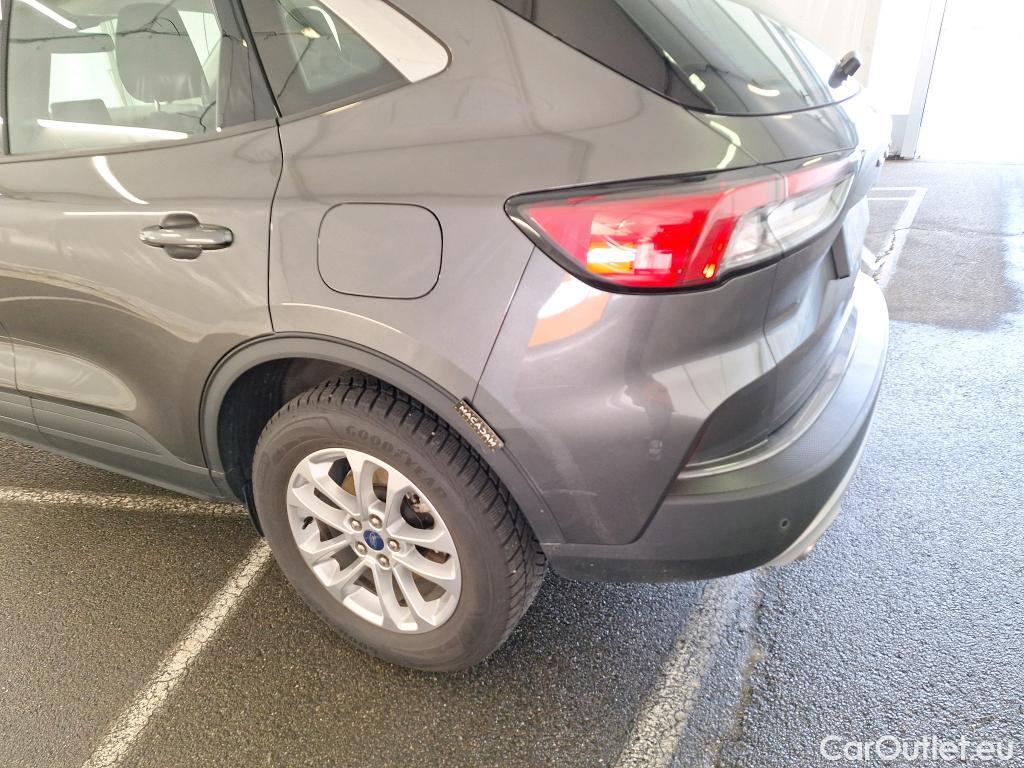  Ford  Kuga FORD  / 2019 / 5P / SUV 2.5 190 hybrid Flexifuel Pshift Titanium #46