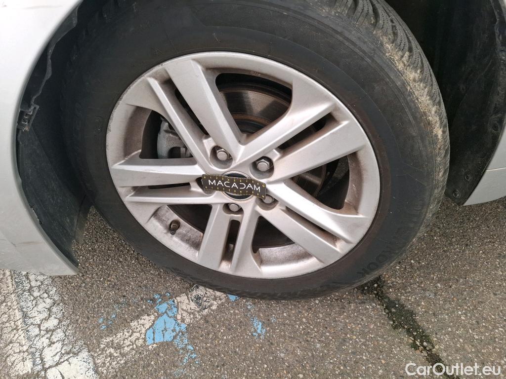  Toyota  Corolla TOYOTA  Touring Sports / 2018 / 5P / Break Hybride 122h Dynamic Business Supp Lomb #46