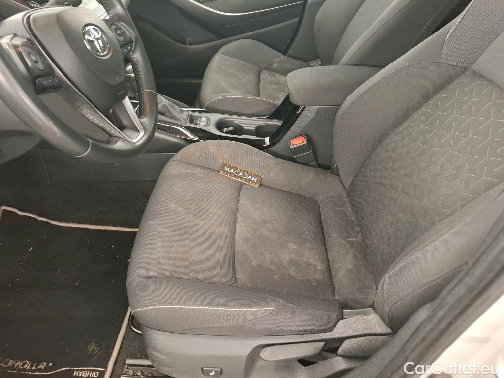  Toyota  Corolla TOYOTA  Touring Sports / 2018 / 5P / Break Hybride 122h Dynamic Business Supp Lomb #57