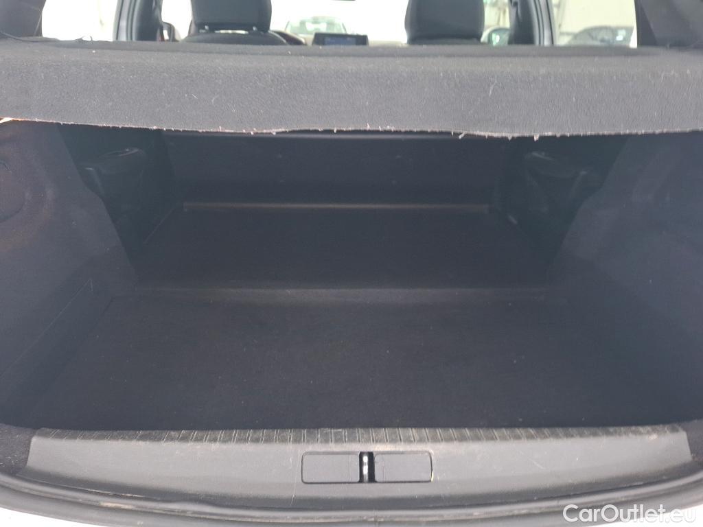  Peugeot  208  / 2019 / 5P / Berline / 1.2 PT 100 S&S EAT8 Active Business #51