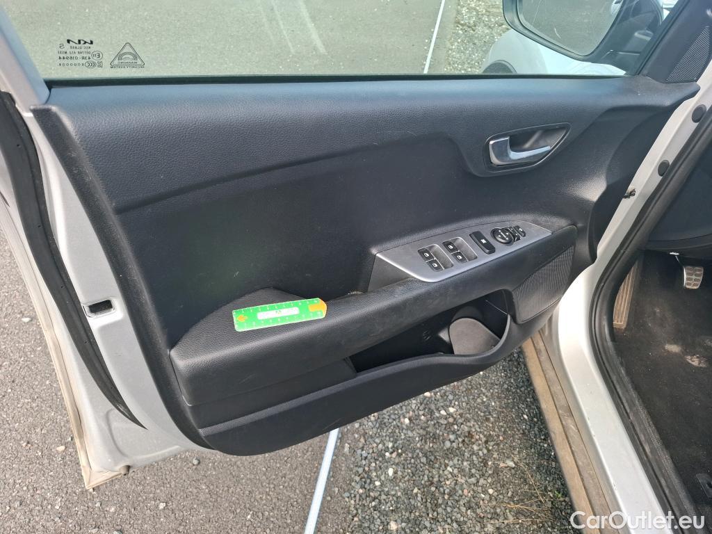  KIA  STONIC  GT Line Premium 1.0 T-GDI 100CV BVM6 E6d #21