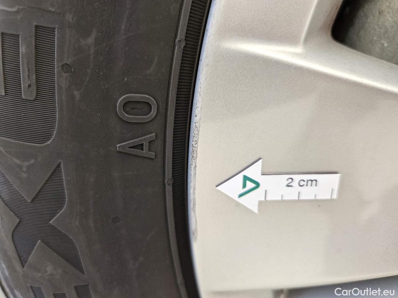 Volkswagen  Golf  Life 1.5 eTSI ACT DSG mild-Hybrid #6