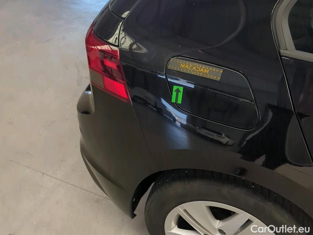  Volkswagen  Golf  Life 1.0 eTSI DSG mild-Hybrid #27