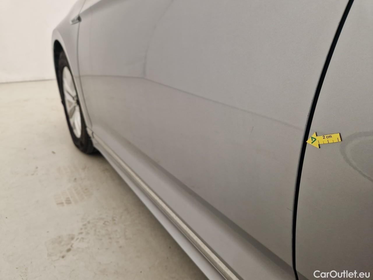  Volkswagen  Passat Comfortline 2.0 TDI DSG 150 CP #1