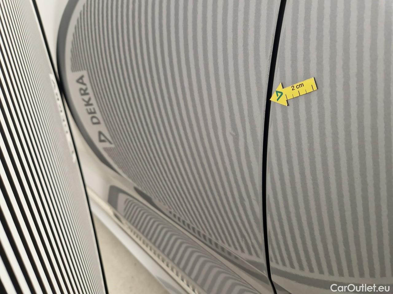  Volkswagen  Passat Comfortline 2.0 TDI DSG 150 CP #2