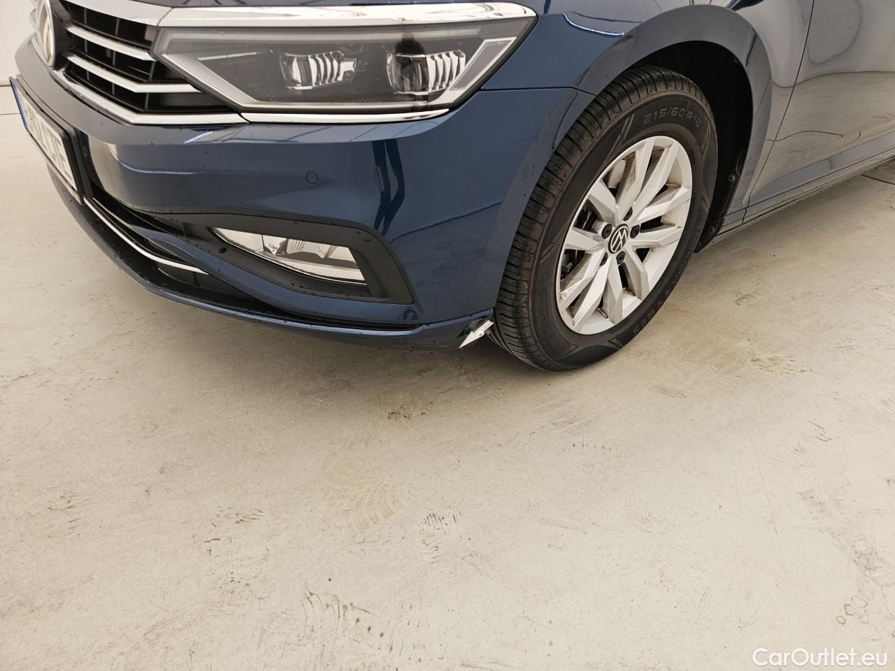  Volkswagen  Passat Comfortline 2.0 TDI DSG 150 CP #9