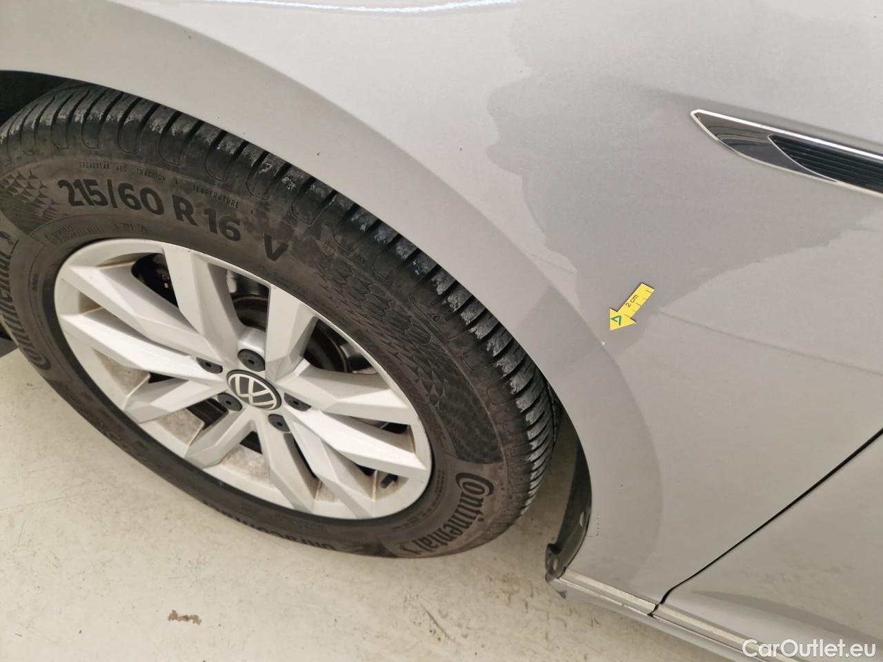  Volkswagen  Passat Comfortline 2.0 TDI DSG 150 CP #12