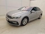  Volkswagen  Passat Comfortline 2.0 TDI DSG 150 CP 