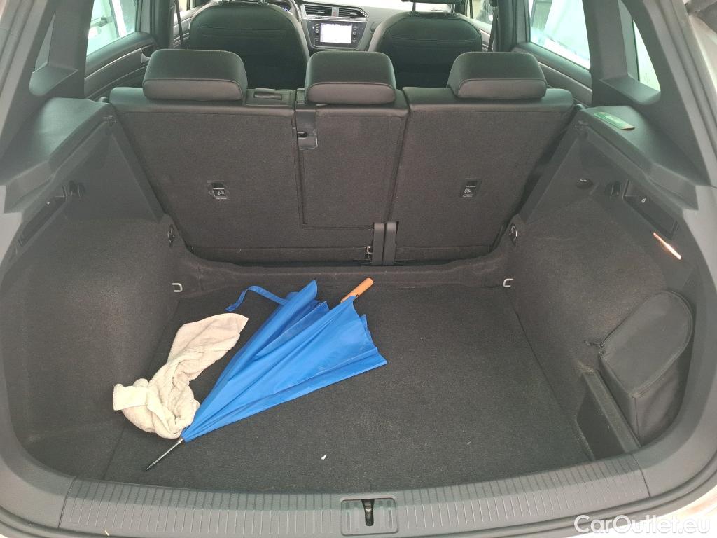  Volkswagen  Tiguan VOLKSWAGEN  / 2020 / 5P / SUV 2.0 TDI 150 DSG7 R-Line #16