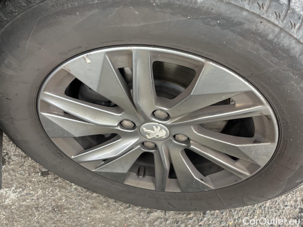  Peugeot  2008  Active Business 1.2 PureTech 130CV BVM6 E6d #7