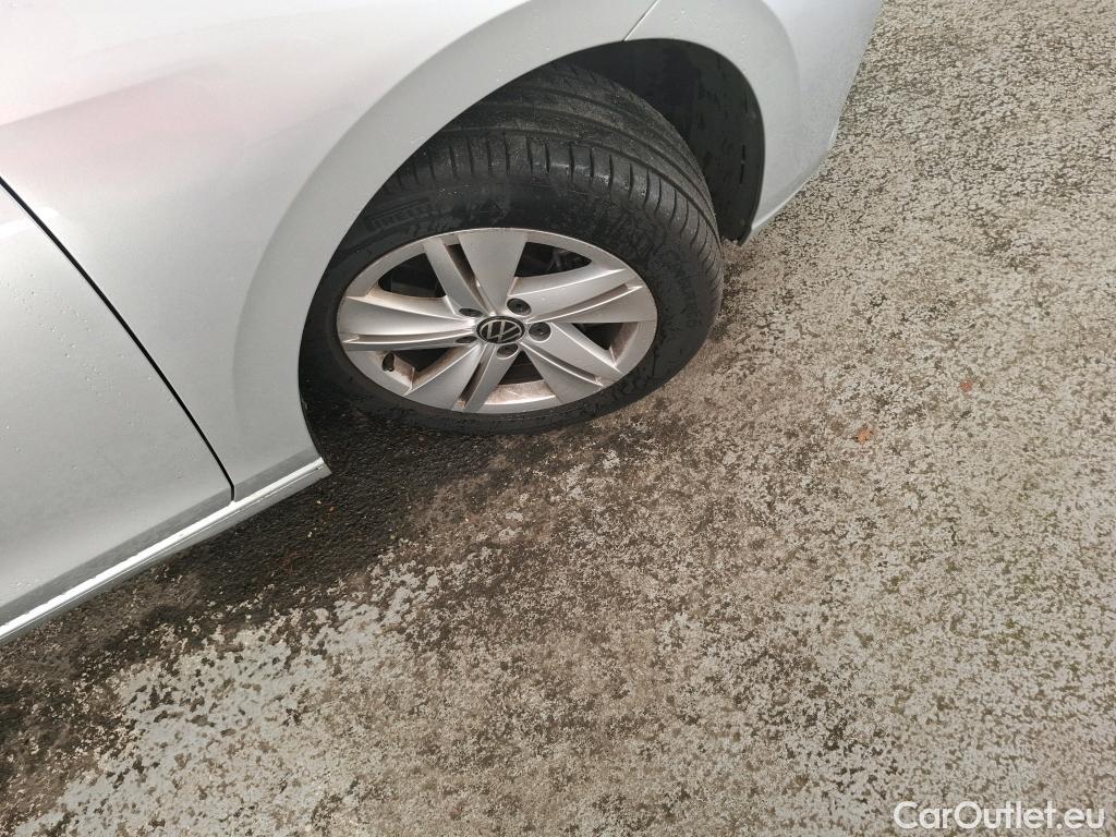  Volkswagen  Golf  VIII SW Life Business 2.0 TDI 150CV BVA7 E6d #13