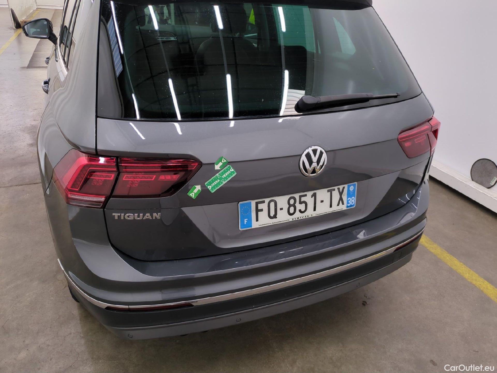  Volkswagen  Tiguan VOLKSWAGEN  / 2016 / 5P / SUV 1.5 TSI 150 EVO DSG7 Carat #40