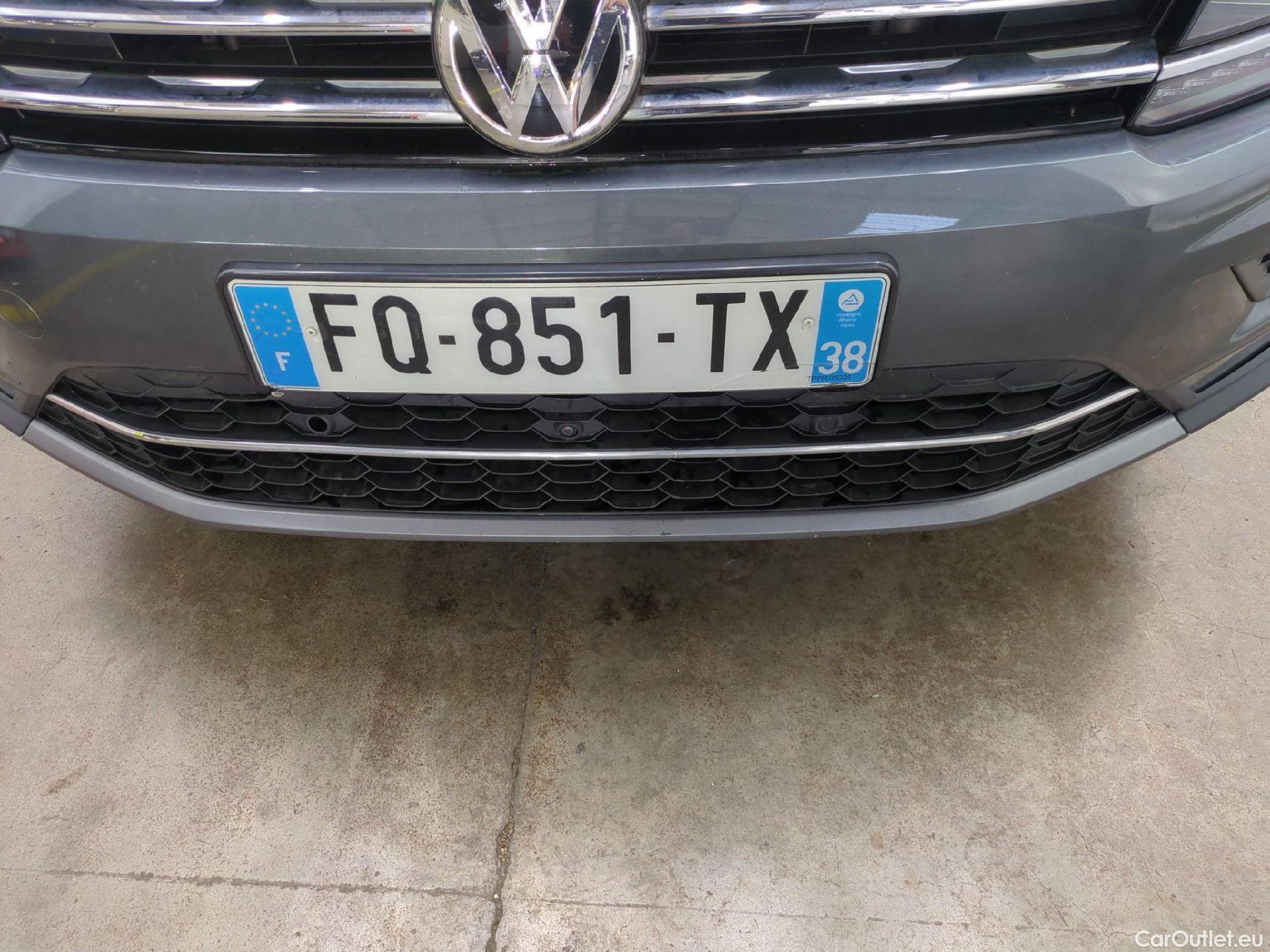  Volkswagen  Tiguan VOLKSWAGEN  / 2016 / 5P / SUV 1.5 TSI 150 EVO DSG7 Carat #54