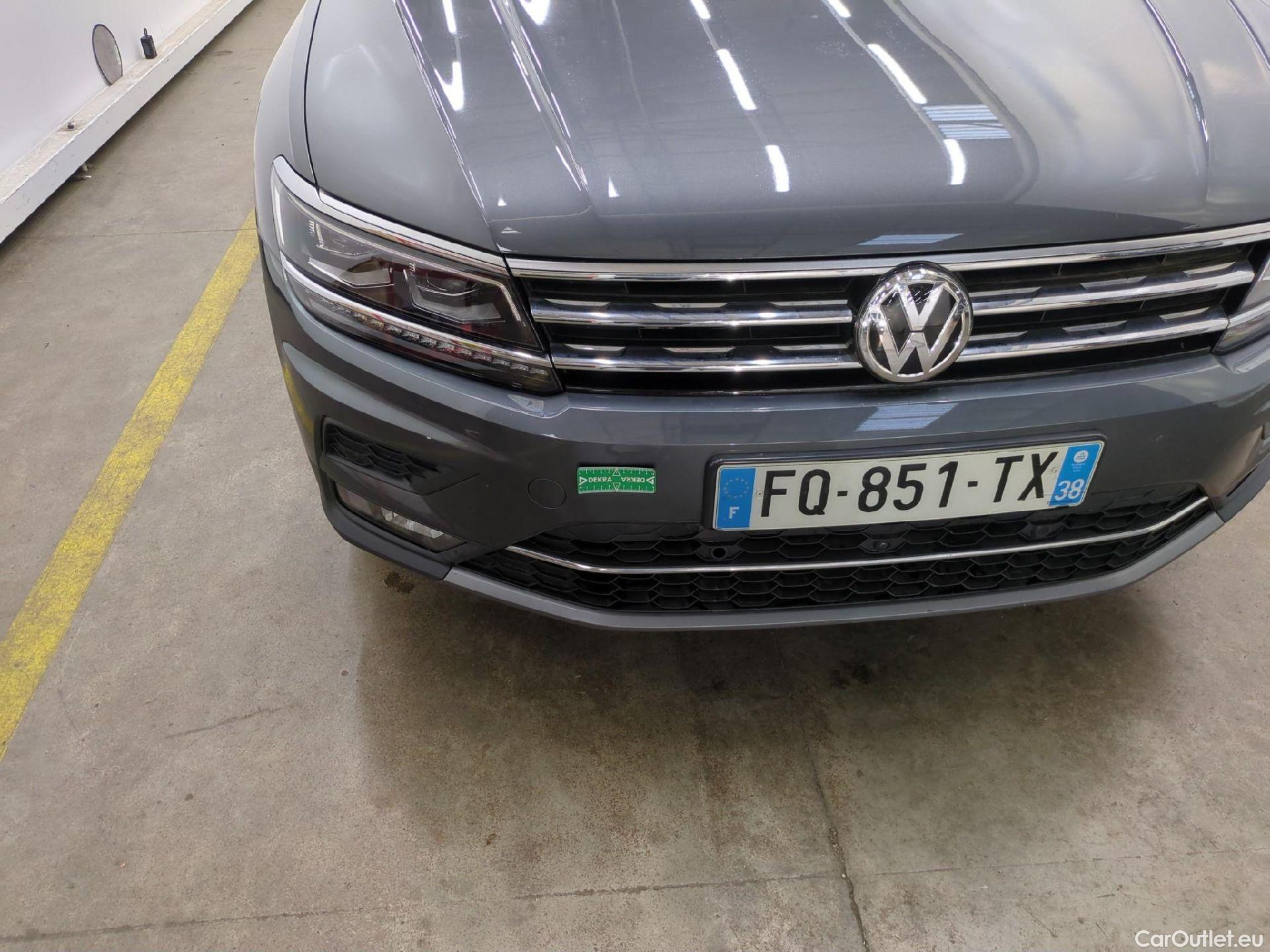  Volkswagen  Tiguan VOLKSWAGEN  / 2016 / 5P / SUV 1.5 TSI 150 EVO DSG7 Carat #38