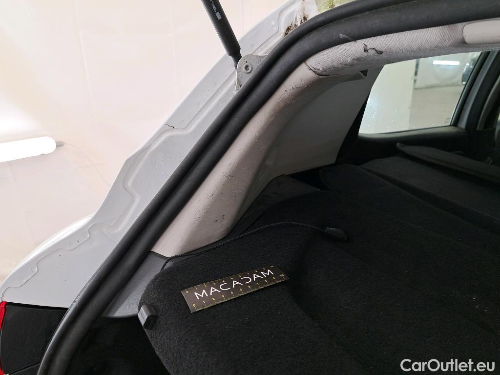 Renault  Clio  IV Air MediaNav 1.5 dCi 75CV BVM5 E6 #43