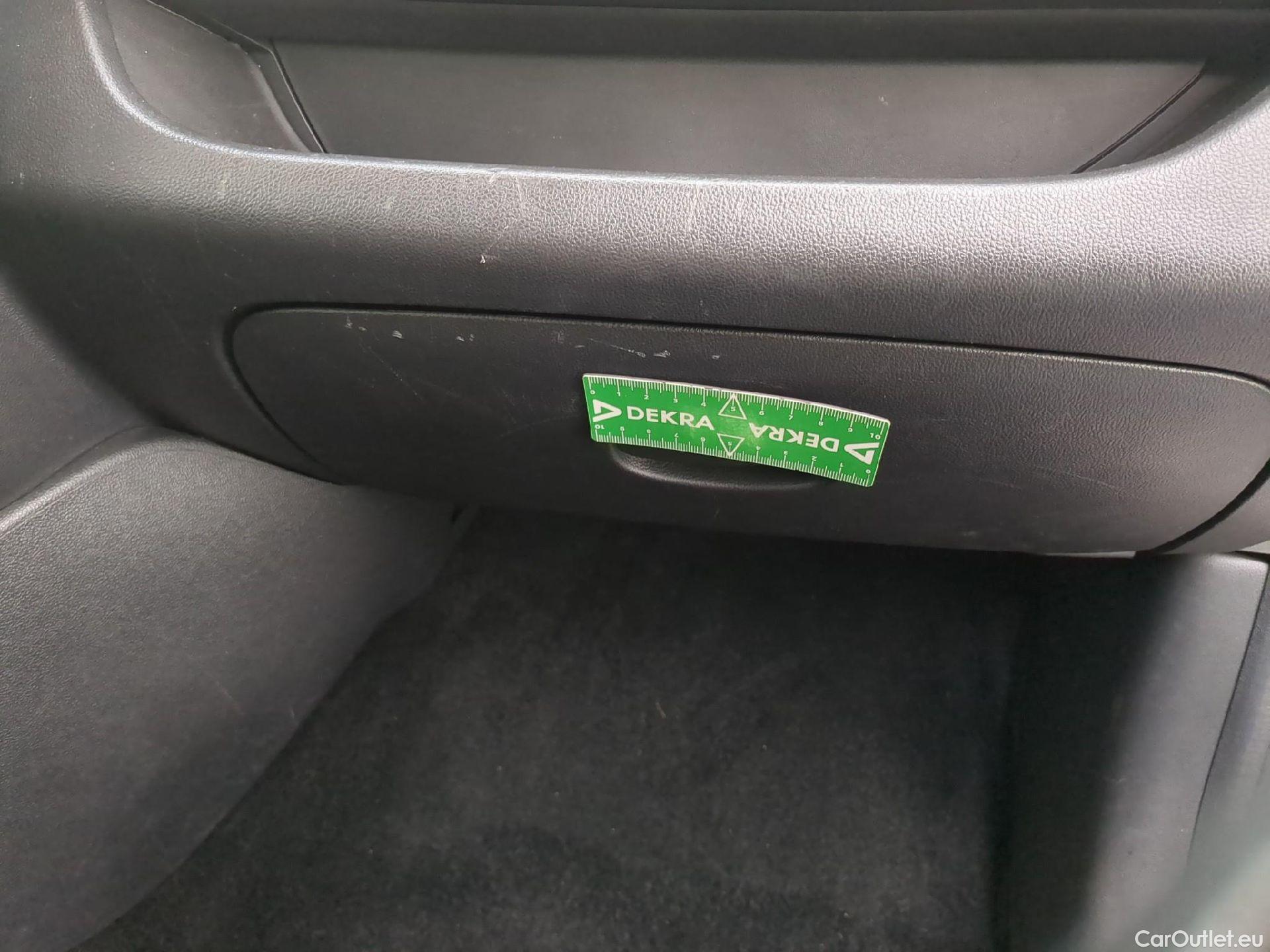  Renault  Clio  IV Air MediaNav 1.5 dCi 75CV BVM5 E6 #7