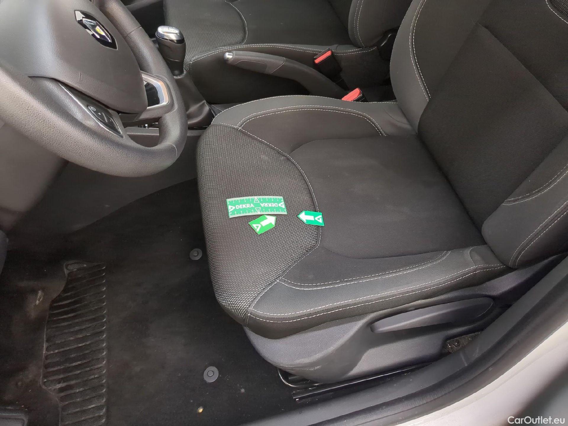  Renault  Clio  IV Air MediaNav 1.5 dCi 75CV BVM5 E6 #16