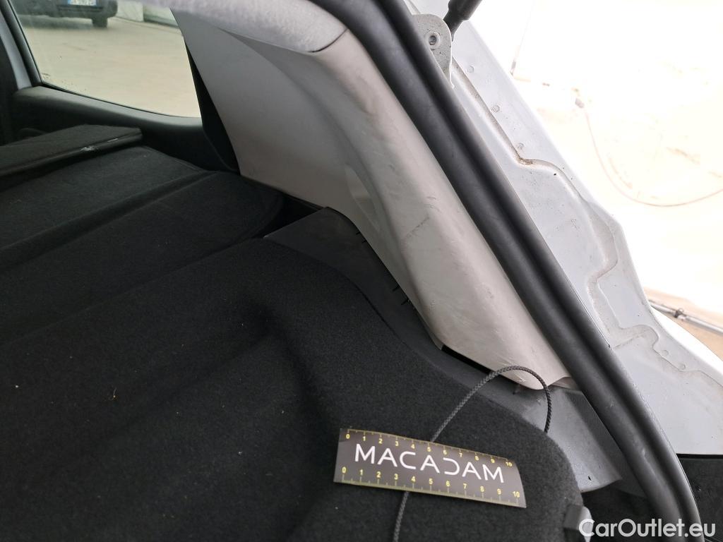  Renault  Clio  IV Air MediaNav 1.5 dCi 75CV BVM5 E6 #38