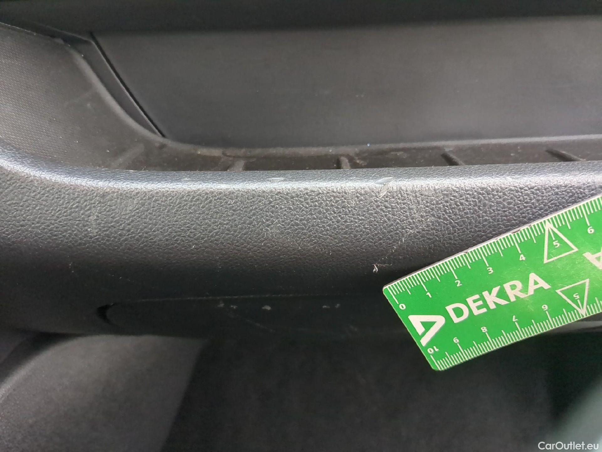  Renault  Clio  IV Air MediaNav 1.5 dCi 75CV BVM5 E6 #18