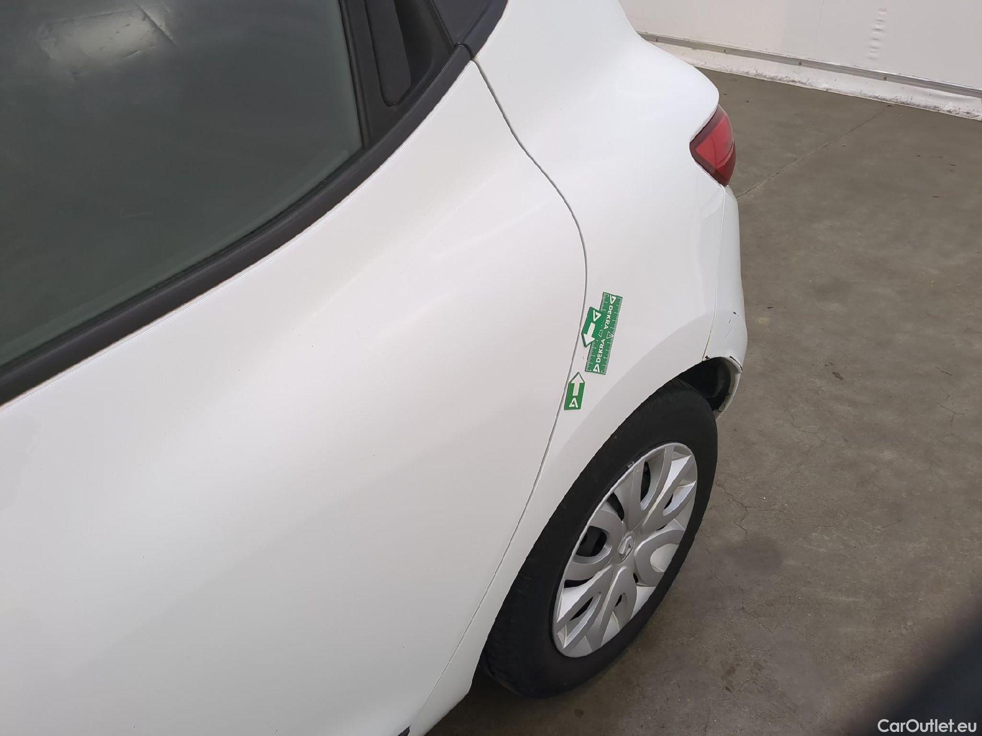  Renault  Clio  IV Air MediaNav 1.5 dCi 75CV BVM5 E6 #35