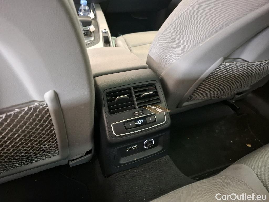  Audi  A5 Sportback AUDI  / 2019 / 5P / Berline 40 TFSI 190 S TRONIC 7 BUSI LINE SB #29