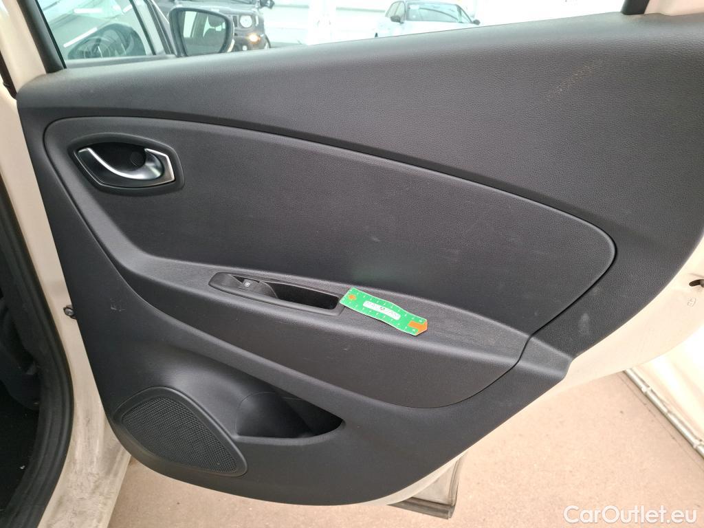  Renault  Captur  Business 0.9 TCe 90CV BVM5 E6 #40