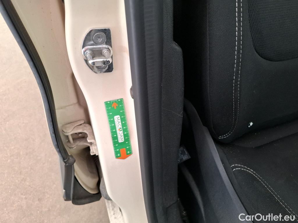  Renault  Captur  Business 0.9 TCe 90CV BVM5 E6 #45