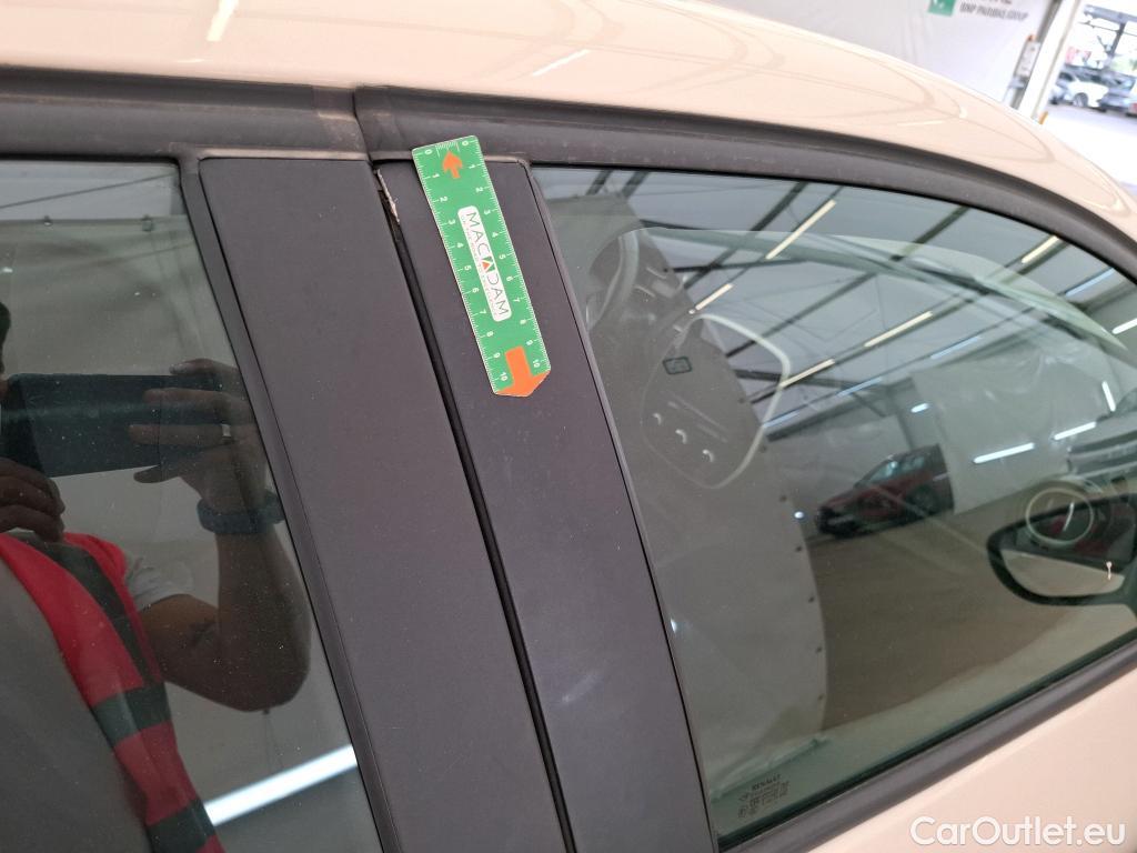  Renault  Captur  Business 0.9 TCe 90CV BVM5 E6 #19