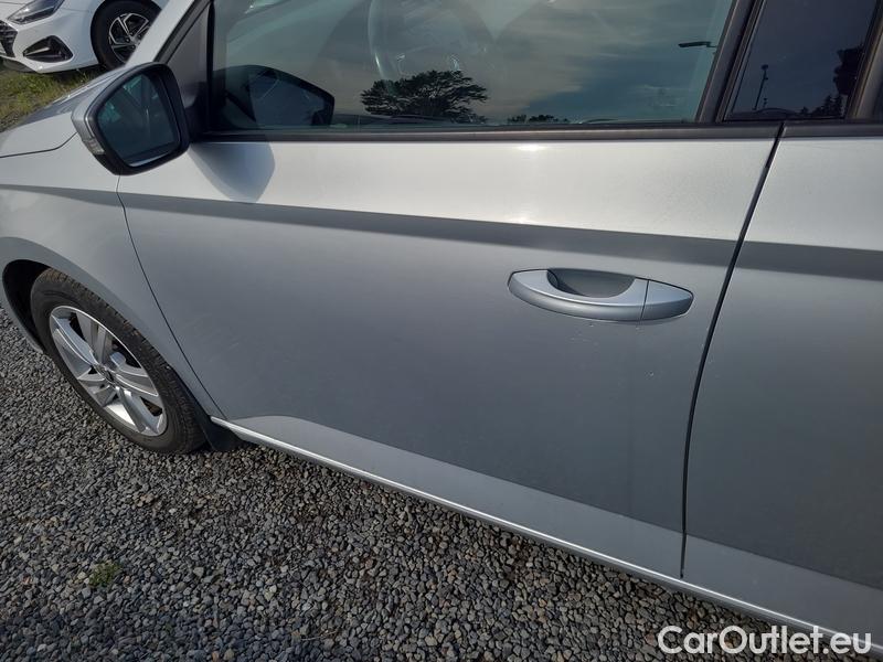  Skoda  Fabia  Combi (2015)  Com.1.0TSI 70 Style #4
