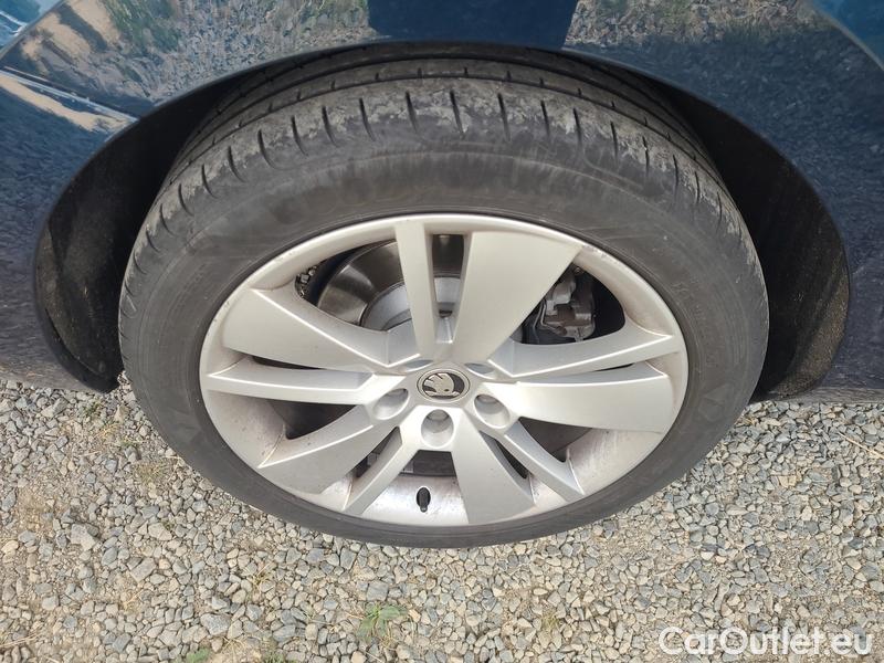  Skoda  Superb  (3V3)(2015) Supe.FL2.0TDI 110 Style AT #9