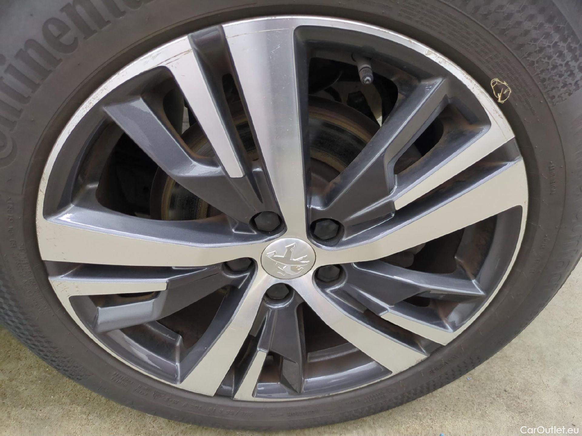  Peugeot  5008  Allure 1.2 PureTech 130CV BVA8 7 Sieges E6d #36