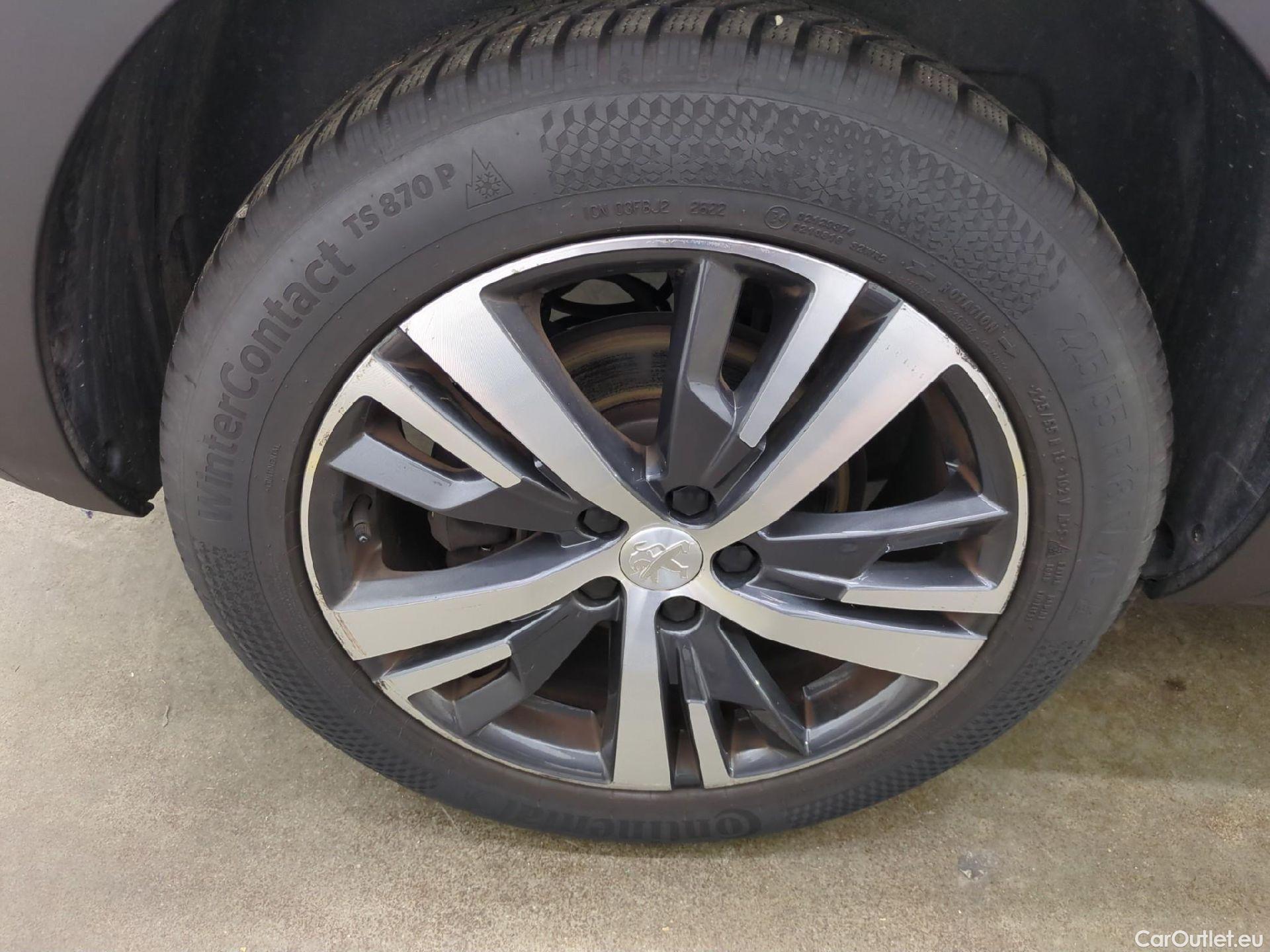 Peugeot  5008  Allure 1.2 PureTech 130CV BVA8 7 Sieges E6d #38
