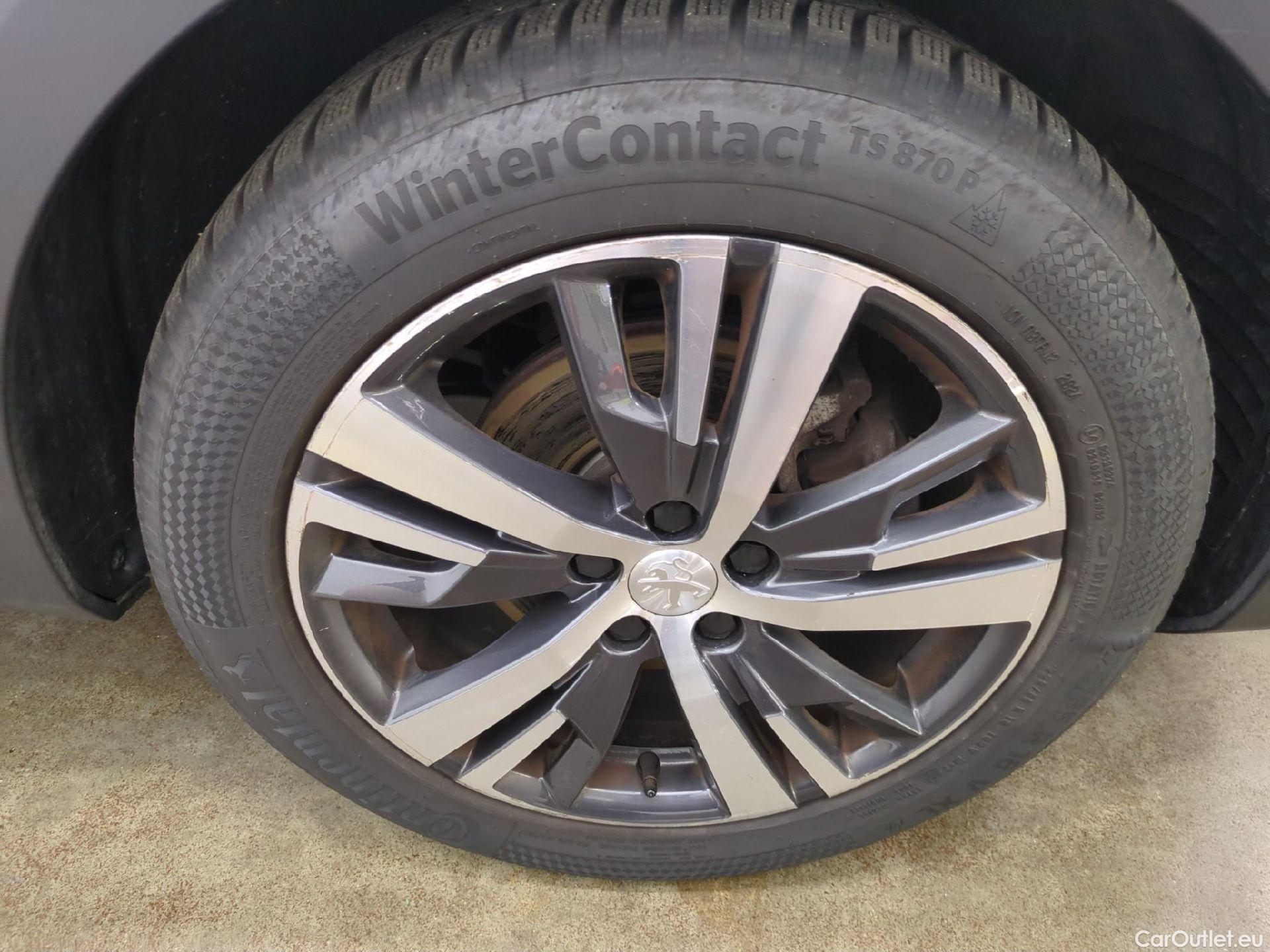  Peugeot  5008  Allure 1.2 PureTech 130CV BVA8 7 Sieges E6d #25