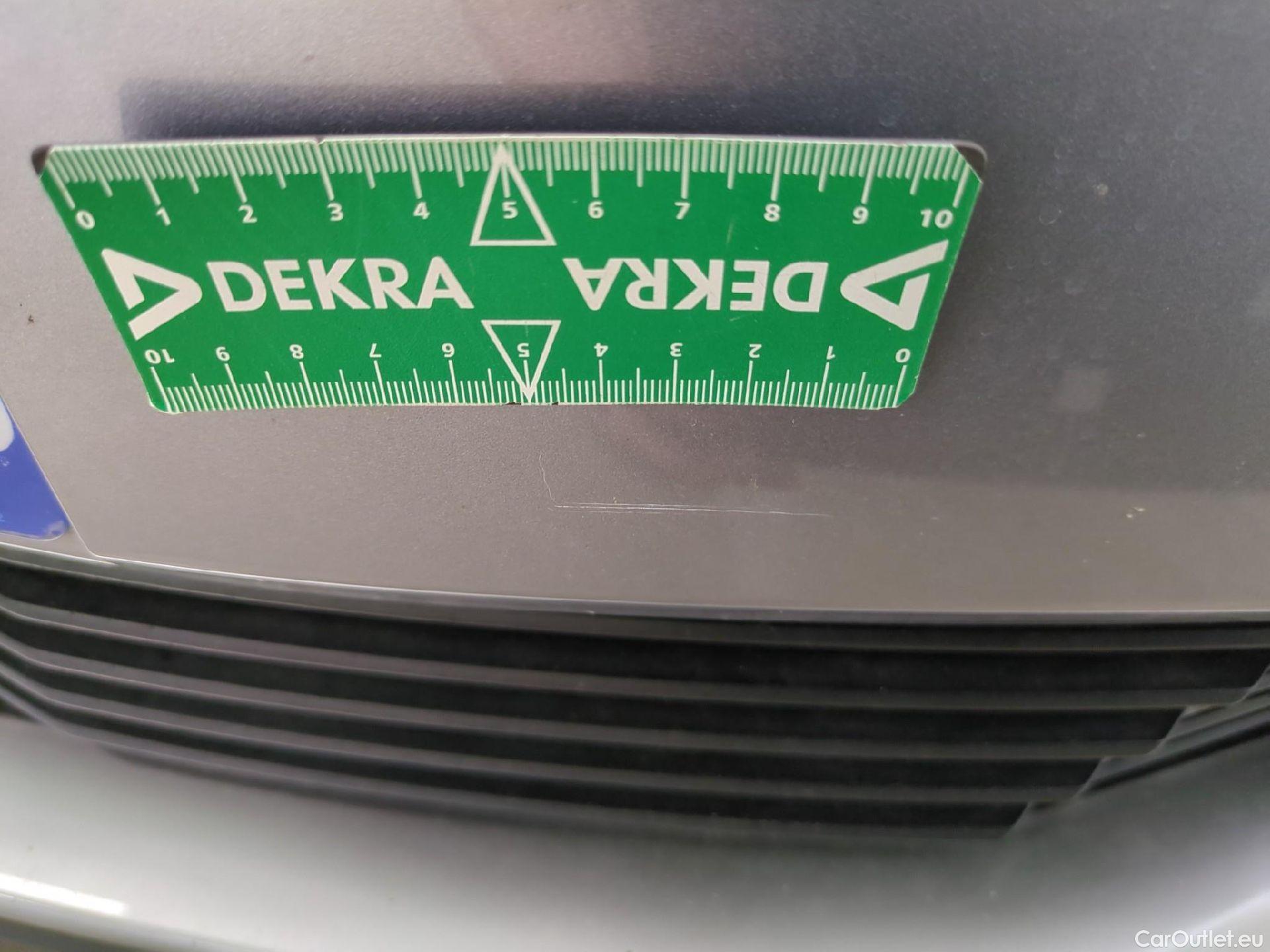  Peugeot  5008  Allure 1.2 PureTech 130CV BVA8 7 Sieges E6d #59