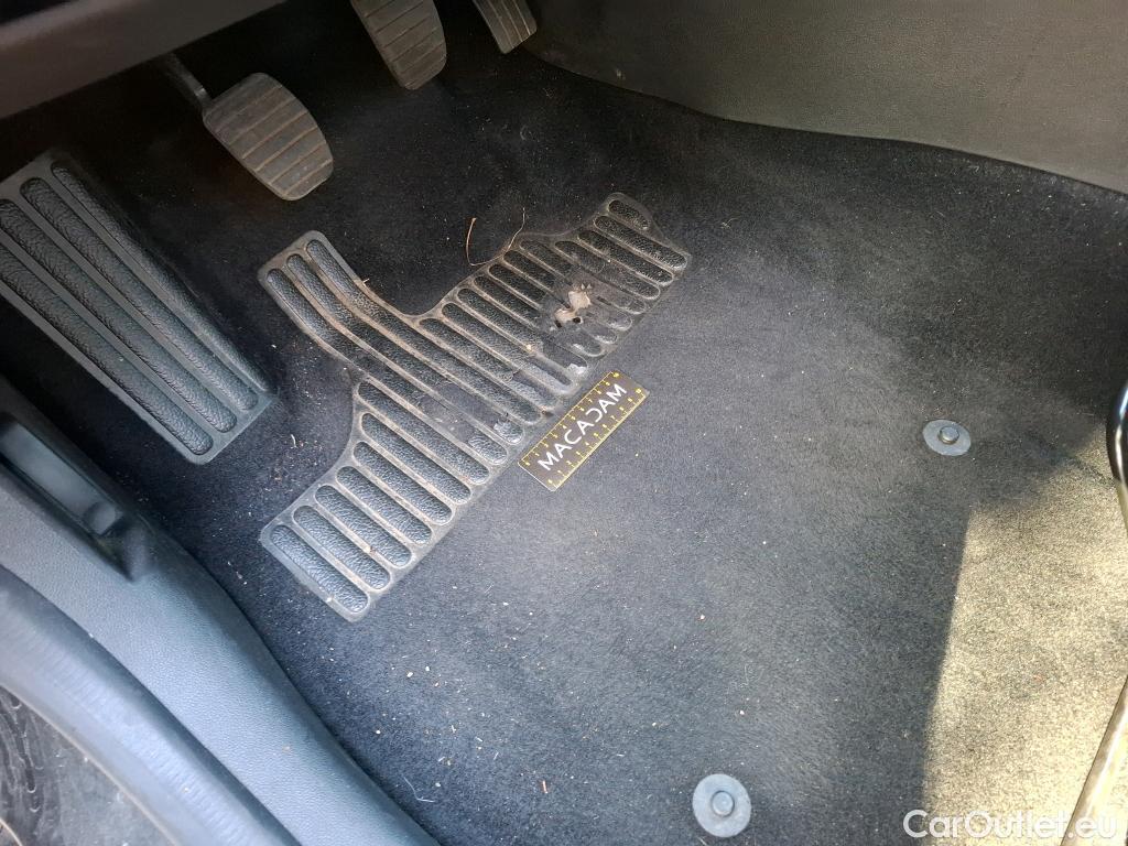  Renault  Clio RENAULT  / 2016 / 5P / Berline &Business dCi 90 #1
