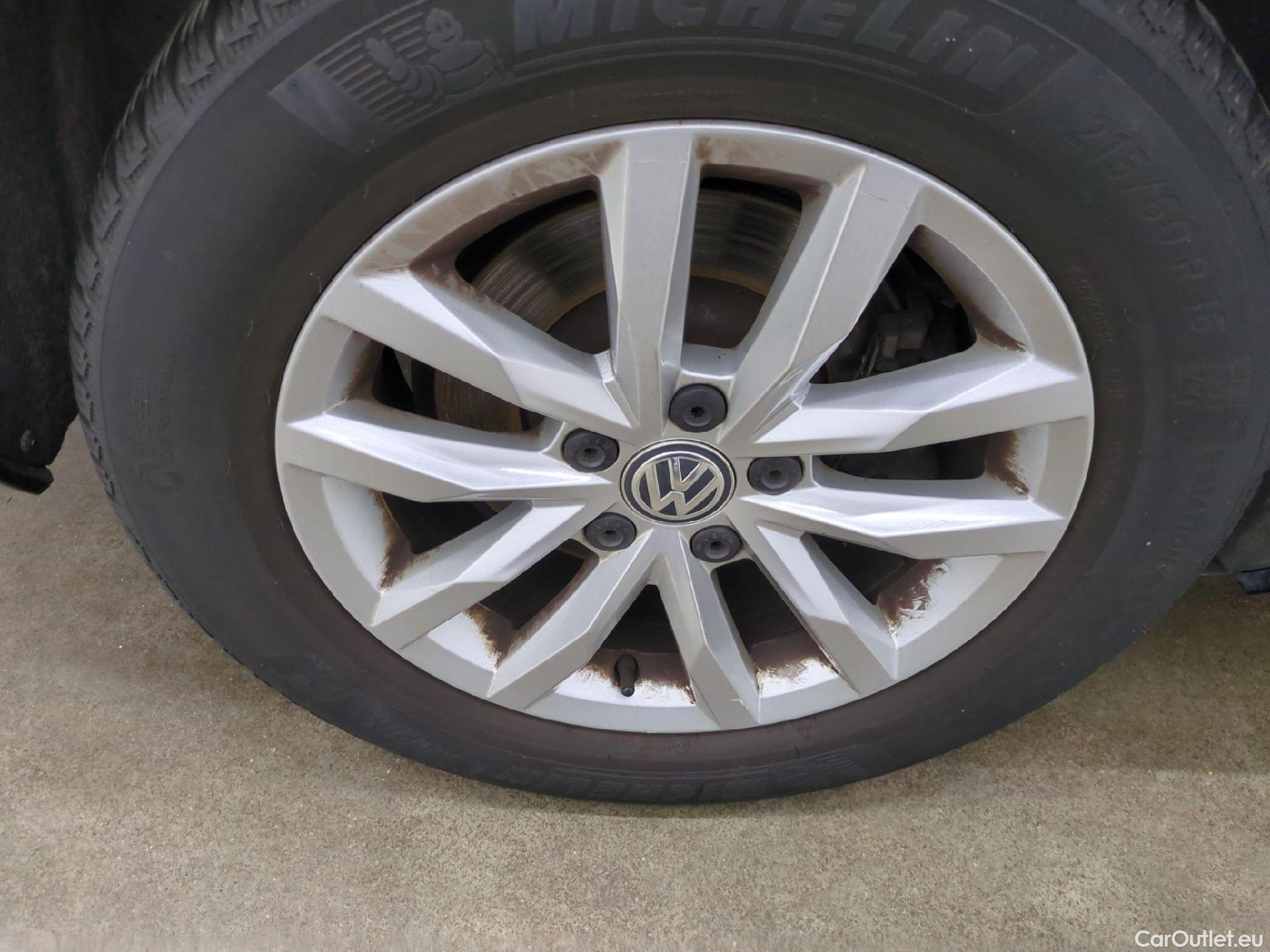  Volkswagen  Passat  Berline Comfortline BMT/Start-Stopp 2.0 TDI 150CV BVM6 E6 #40